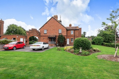 View Full Details for Straight Road, Old Windsor, SL4